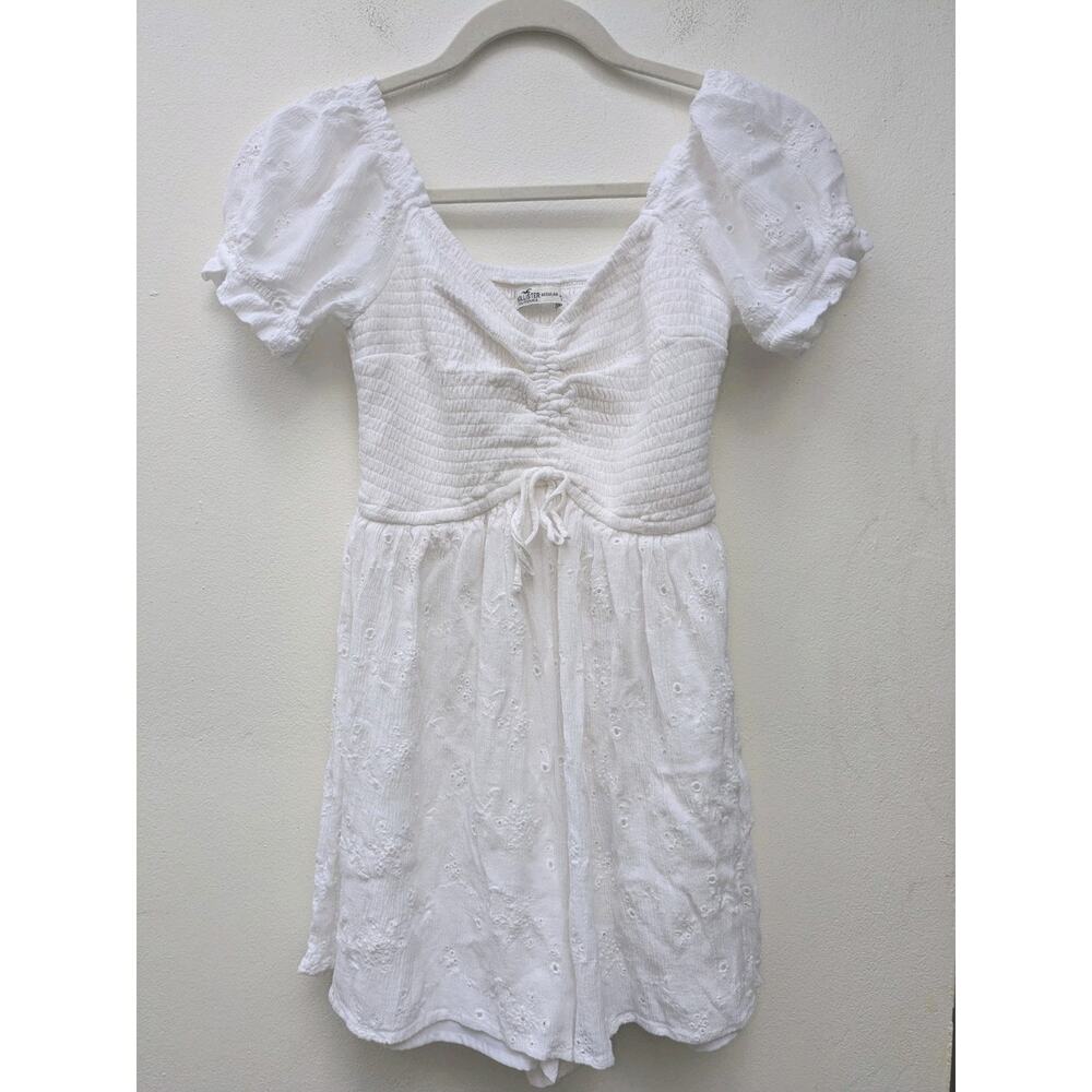 Hollister Women's Romper White Milkmaid Beachy Cottage Smocked Size Small EUC